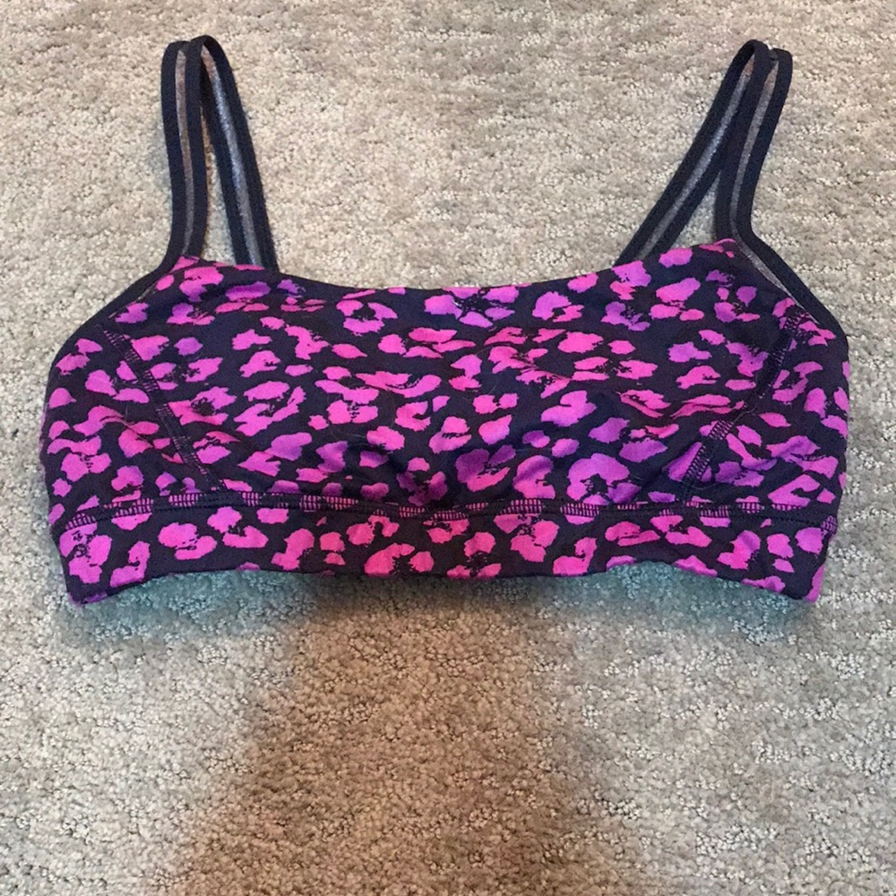 Lululemon sports bra
